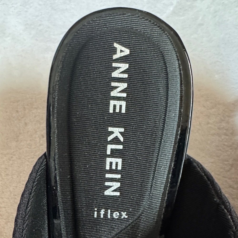 NWOT Anne Klein Black Textured Mules - Picture 4 of 6